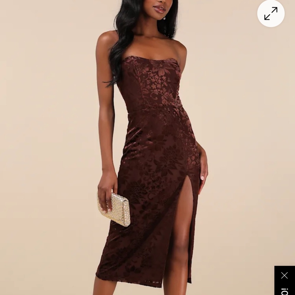 Lulu's Strapless Chocolate Floral Jacquard Midi Dress
